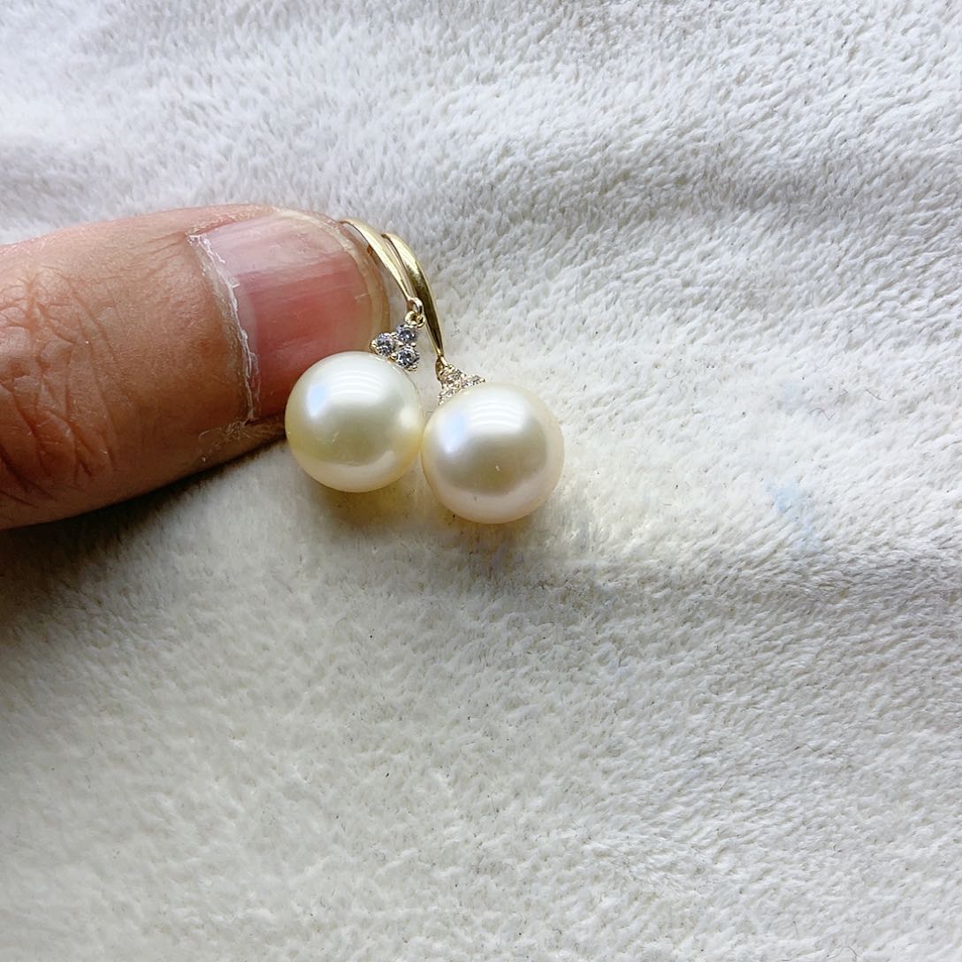 海水珍珠耳饰18K金镶嵌