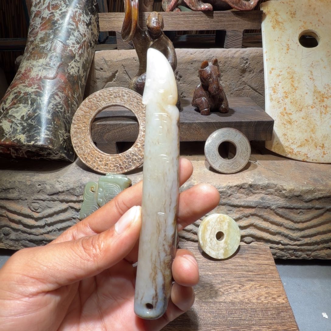 玉***烽和田玉（糖玉）未镶嵌颈饰