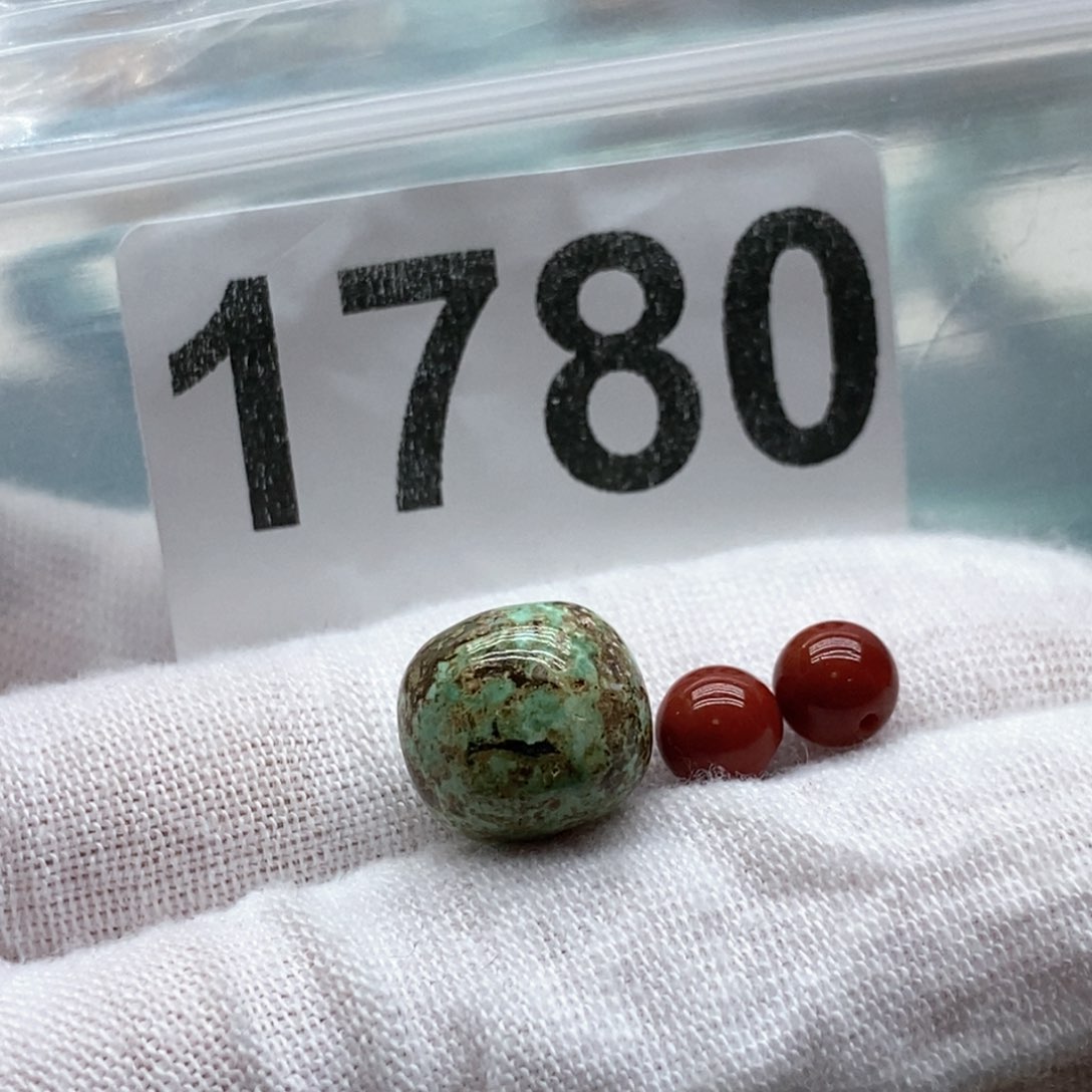 南红玛瑙颈饰未镶嵌