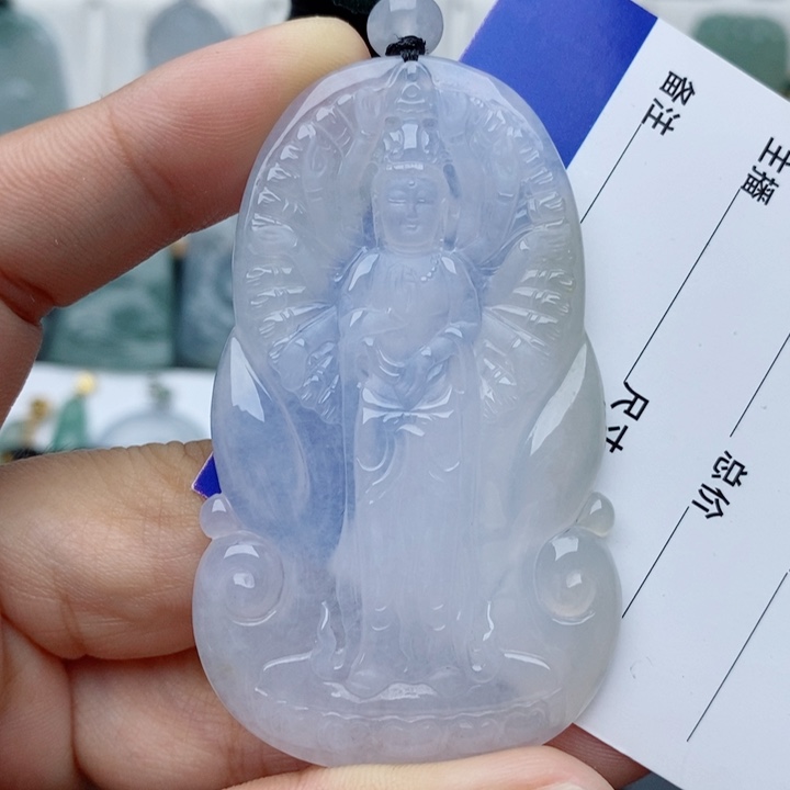 翡翠未镶嵌颈饰千手观音