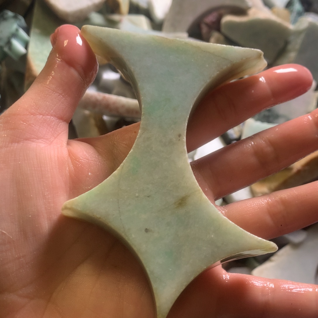 翡翠颈饰未镶嵌缅甸翡翠