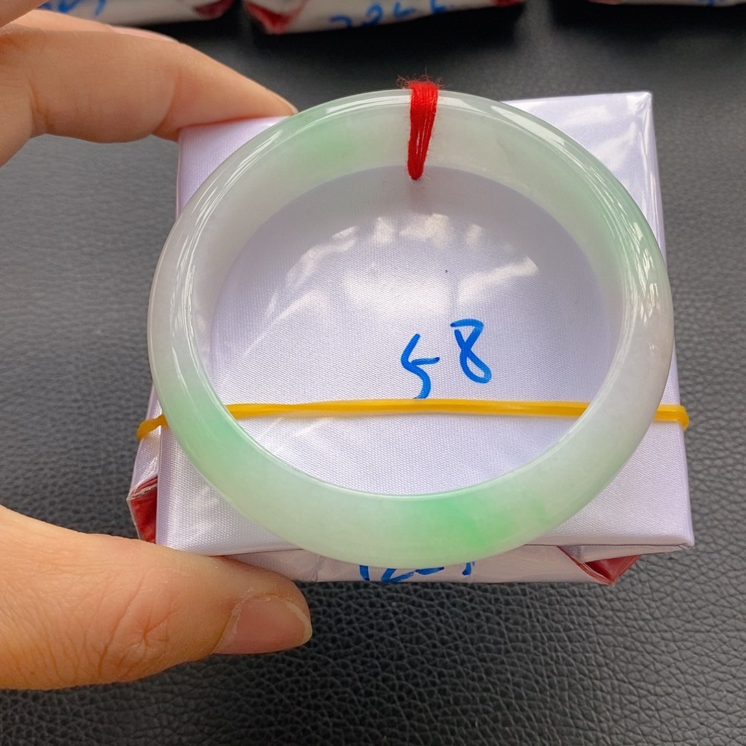 翡翠手镯未镶嵌13号