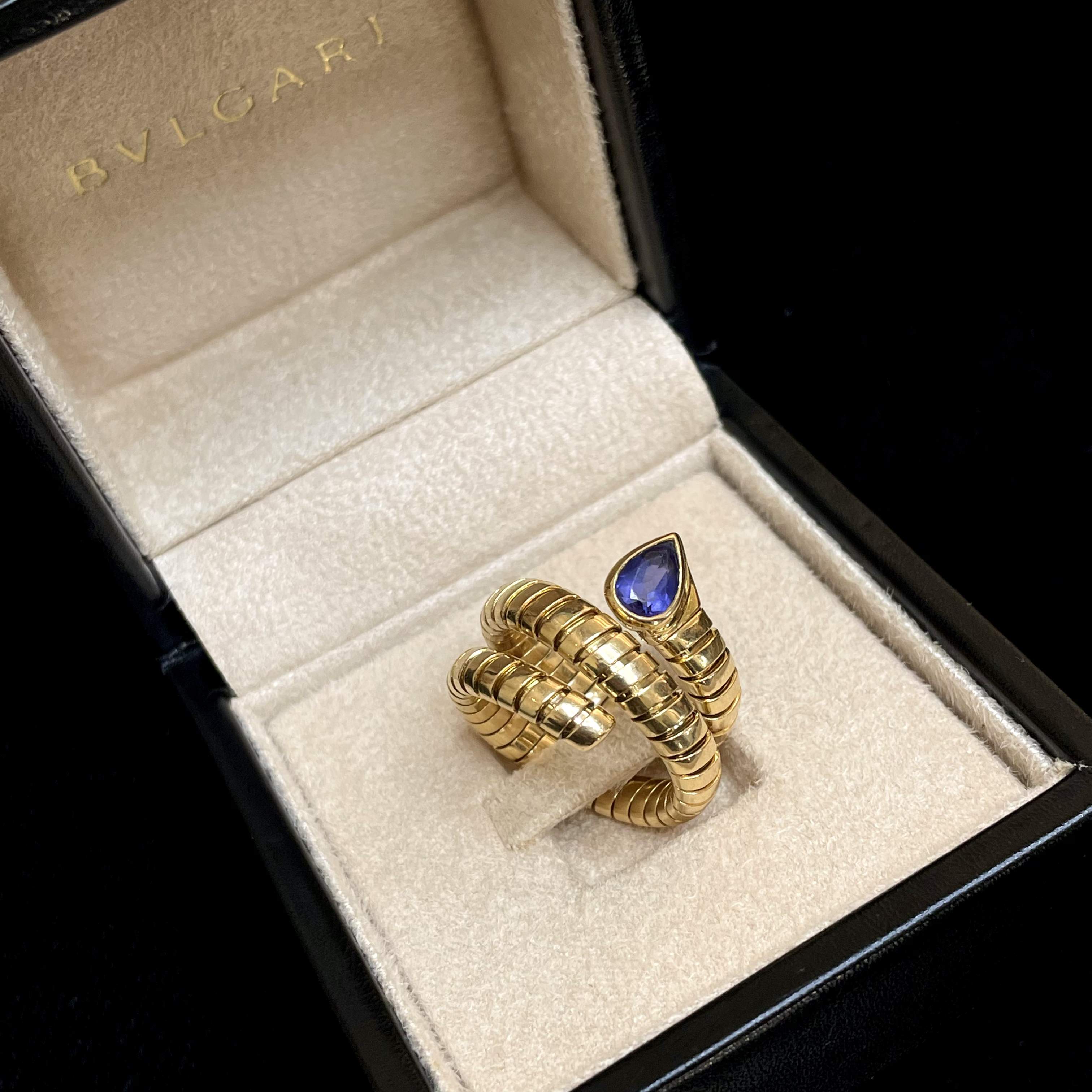 95新 BVLGARI/宝格丽 宝格丽蓝紫色坦桑石tubogas三圈蛇戒2411369