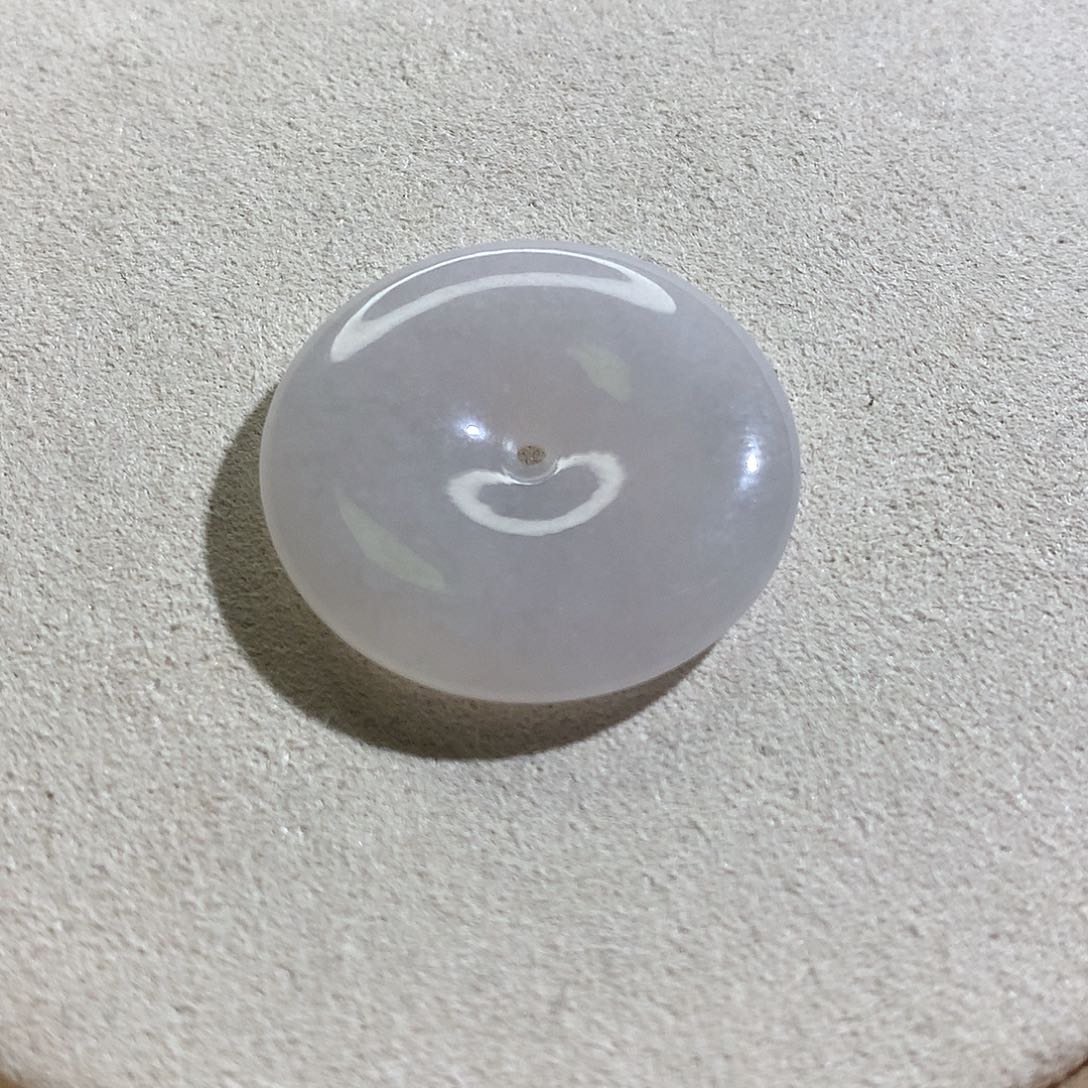 翡翠未镶嵌颈饰平安扣