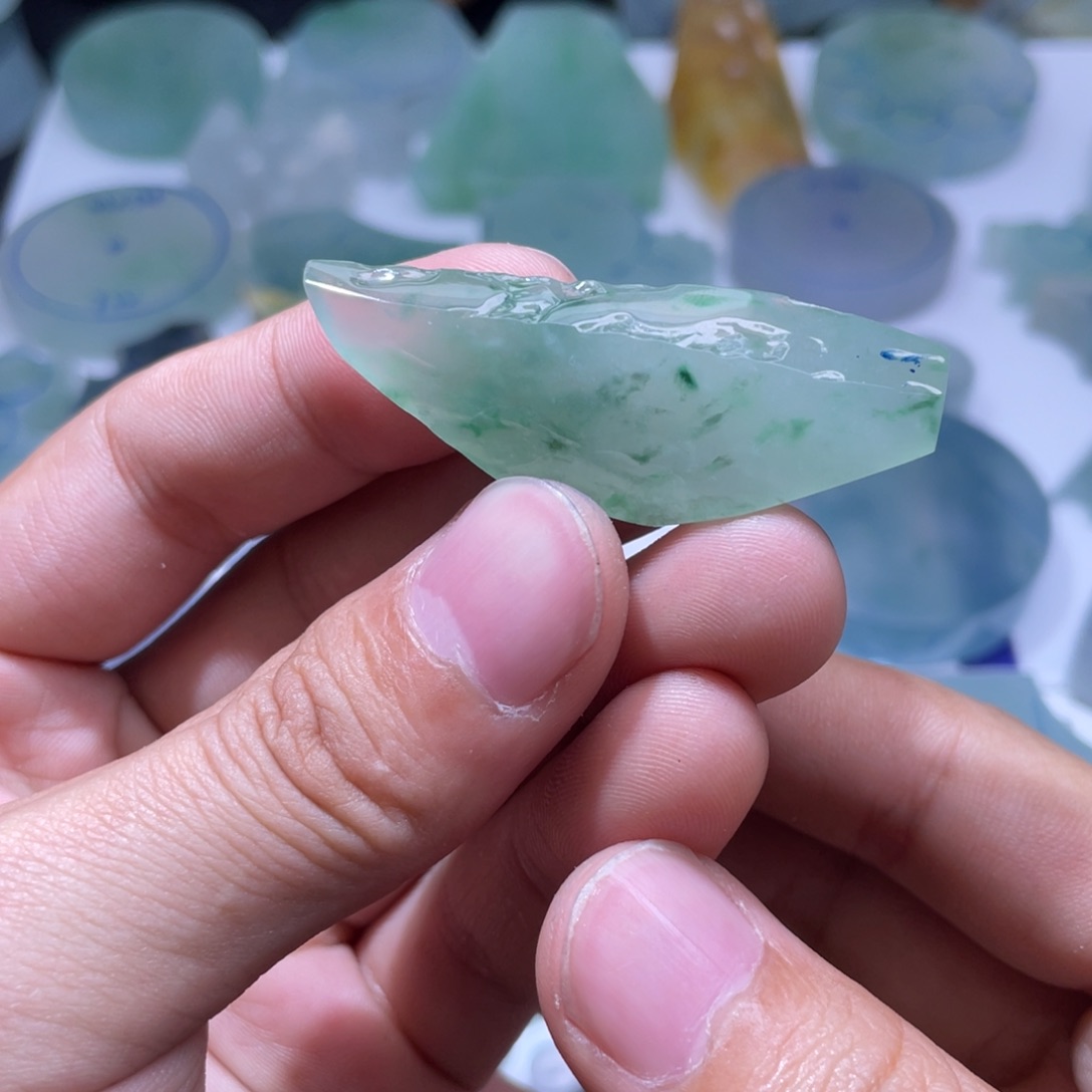 定制翡翠未镶嵌翡翠
