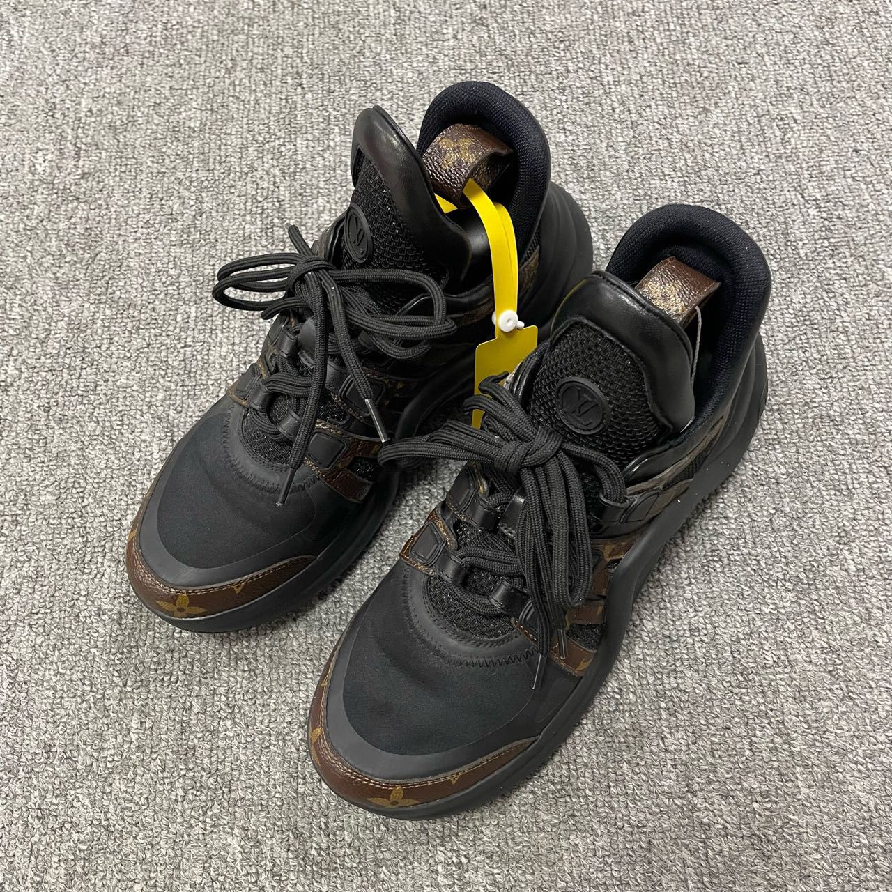 95新 LouisVuitton/路易威登 Archlight低帮运动休闲鞋 37码/5768