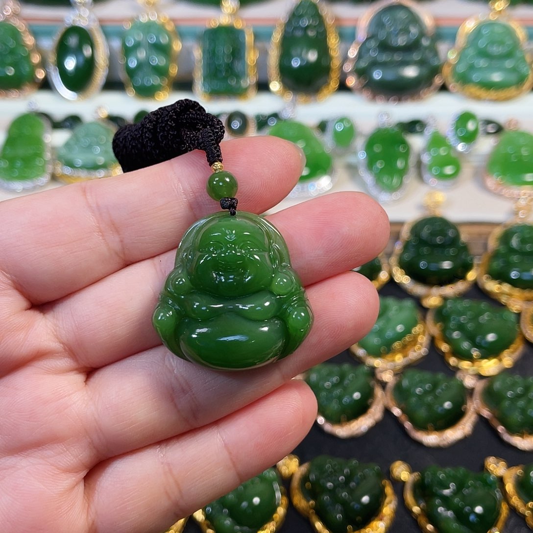 和田玉（碧玉）未镶嵌颈饰阳绿佛公30mm