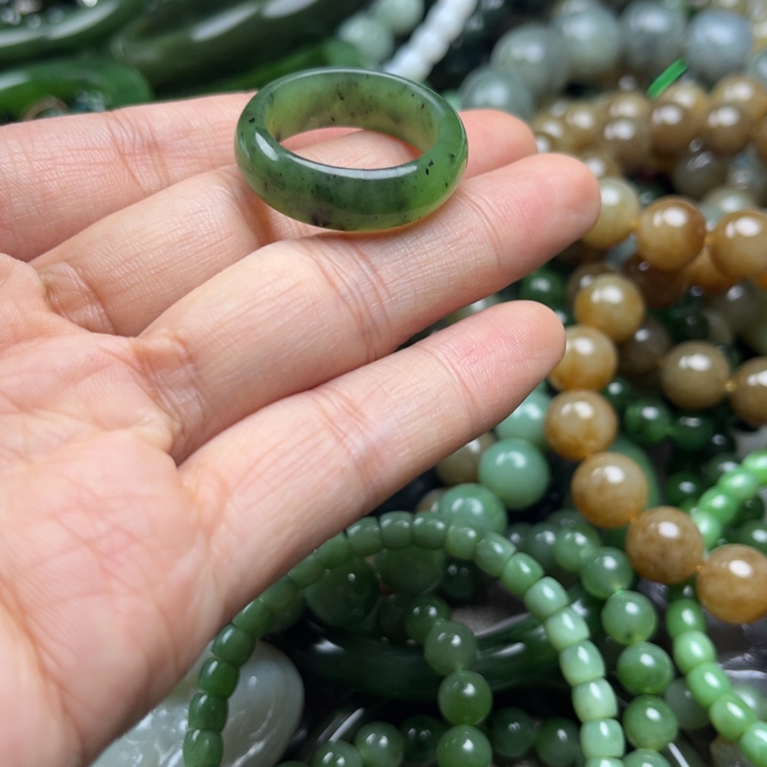 和田玉（碧玉）未镶嵌戒圈