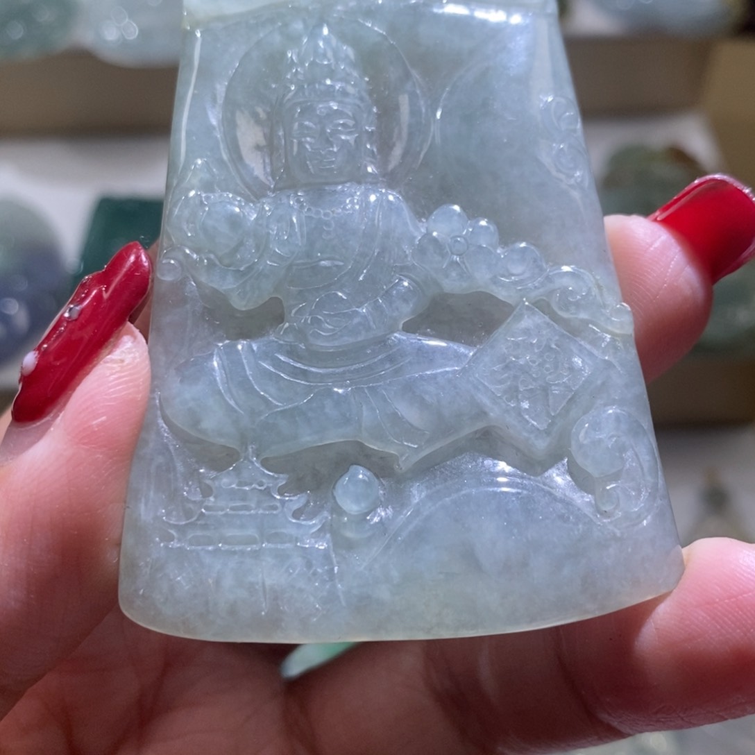 【闪购商品】翡翠颈饰未镶嵌观音