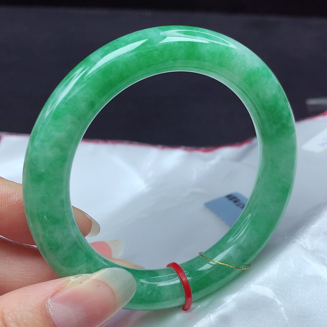 翡翠手镯未镶嵌56圆+411