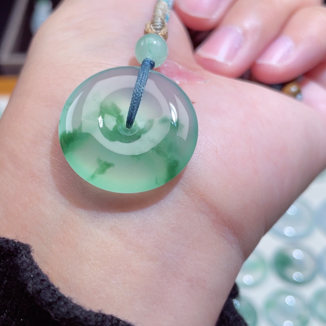 颈饰未镶嵌翡翠扣子