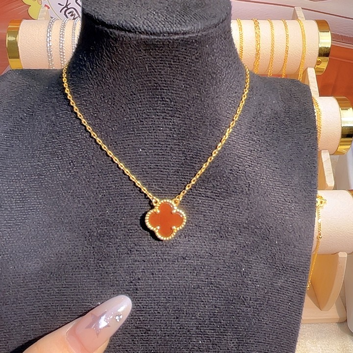 长****十七- - - - 四叶草