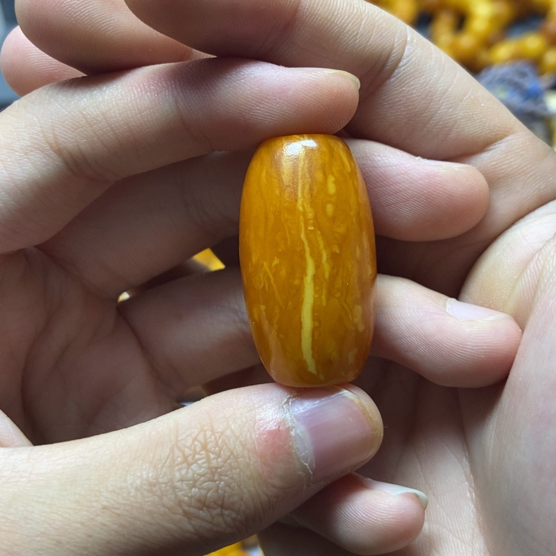 未镶嵌琥珀珠宝奇石