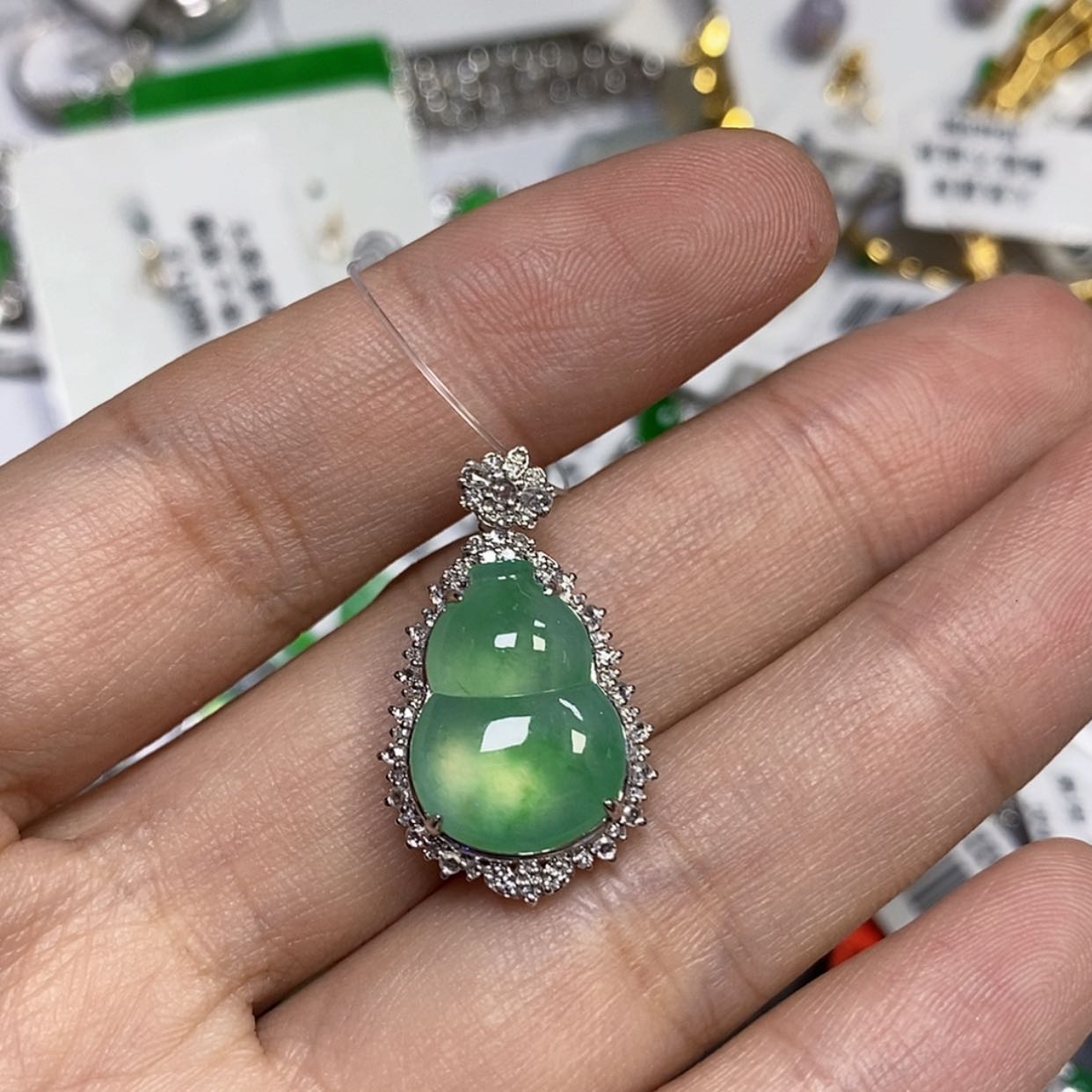 【闪购商品】颈饰18K金镶嵌翡翠幸***劉吊坠
