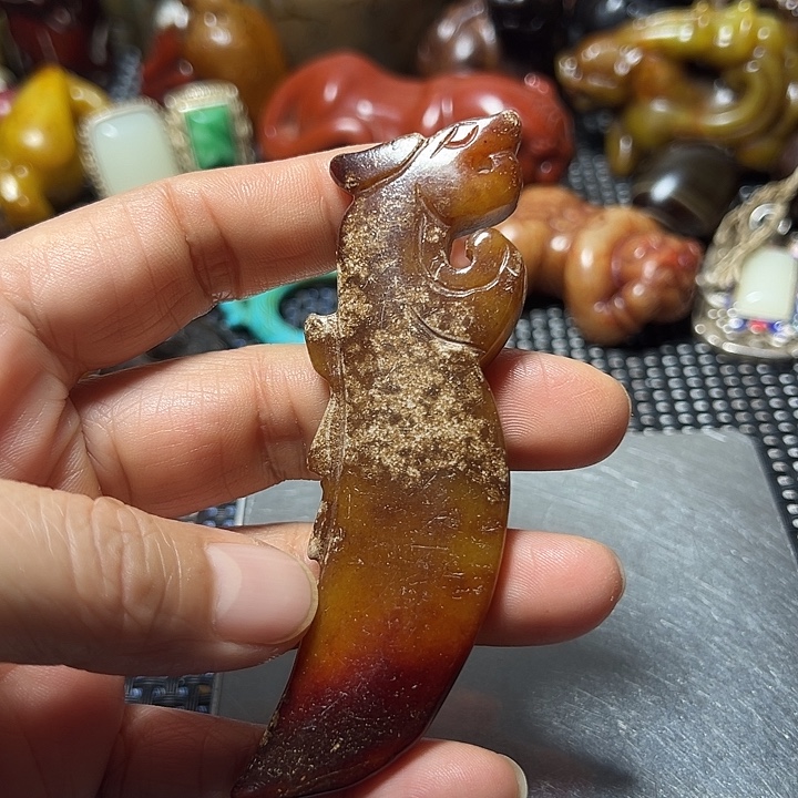 小***哥和田玉未镶嵌颈饰