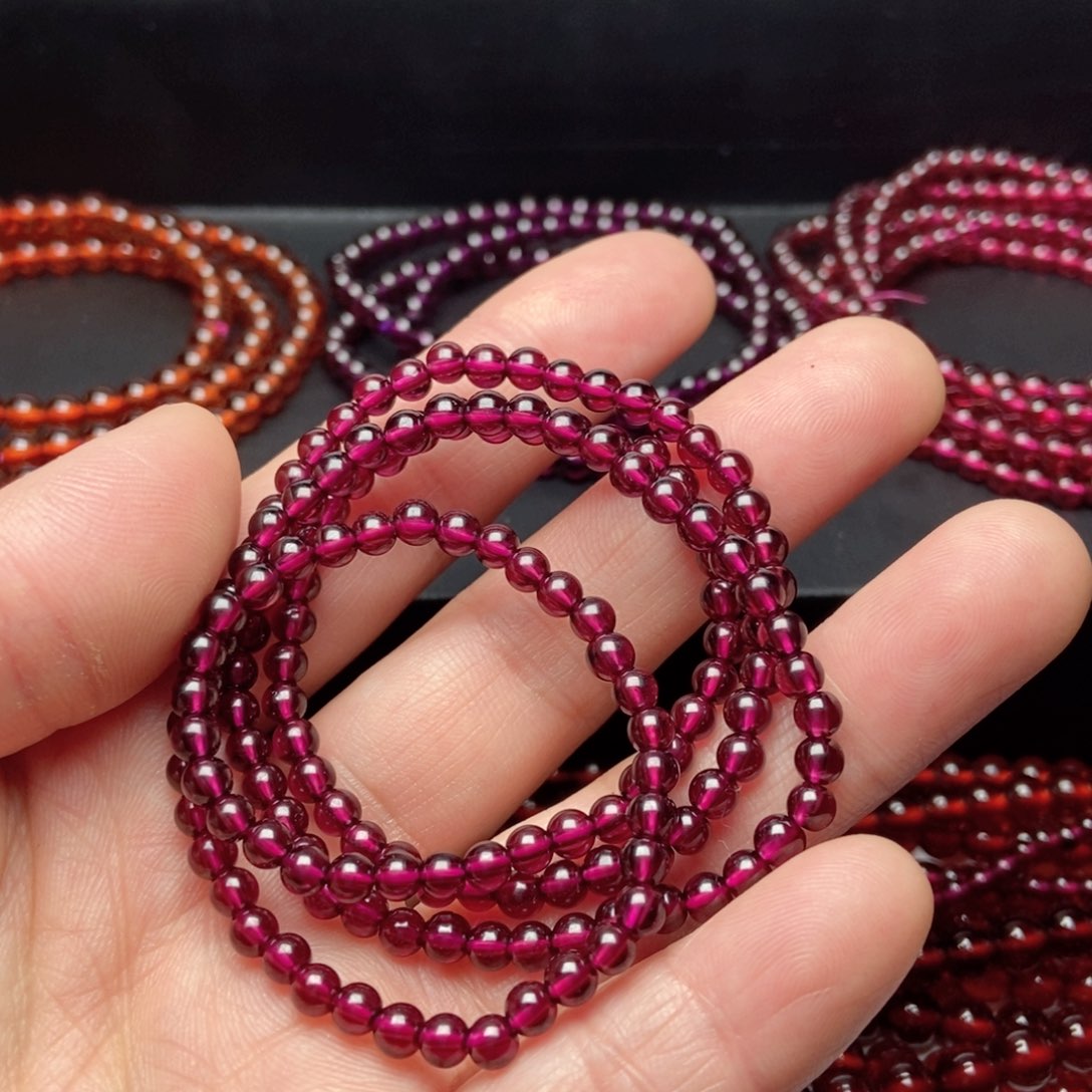 未镶嵌手链石榴石耀***?4酒红色毕业级4圈