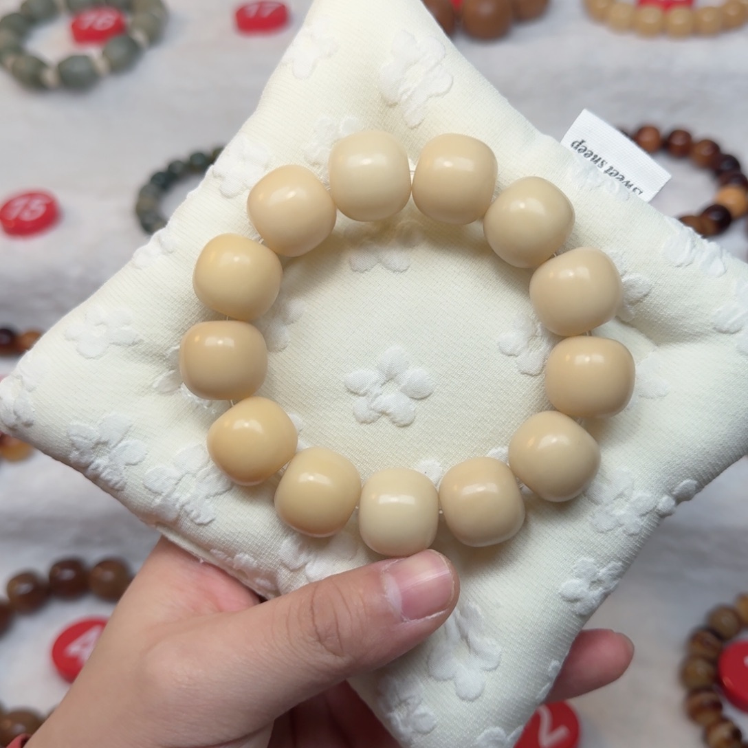 白玉菩提吊坠卡19奶白手工干磨老型