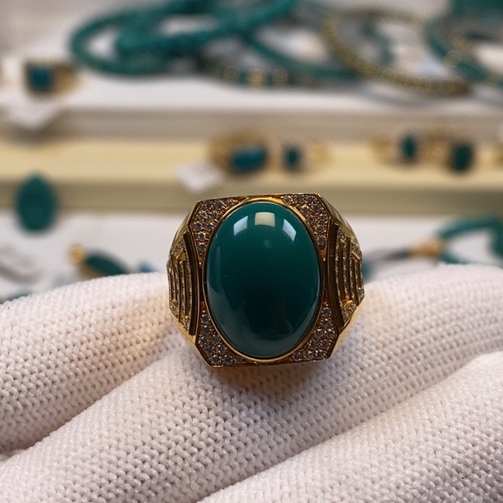 绿松石珠宝奇石18K金镶嵌A329