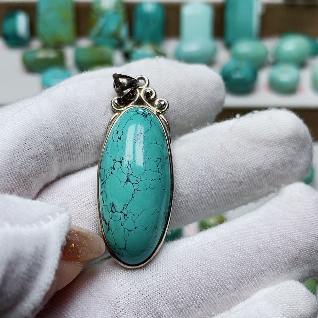 绿松石未镶嵌珠宝奇石