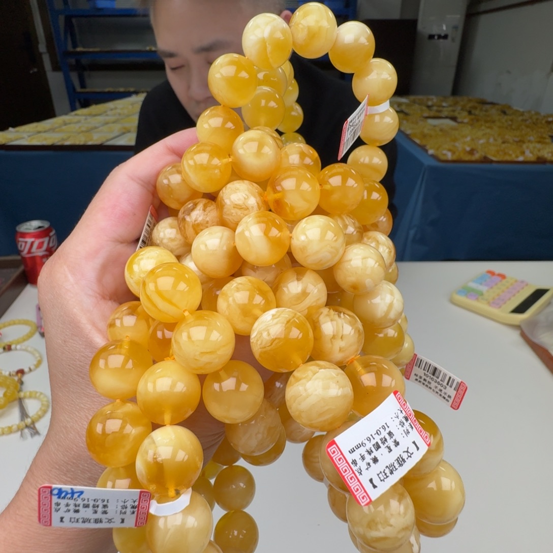 琥珀未镶嵌手链多样性发其一