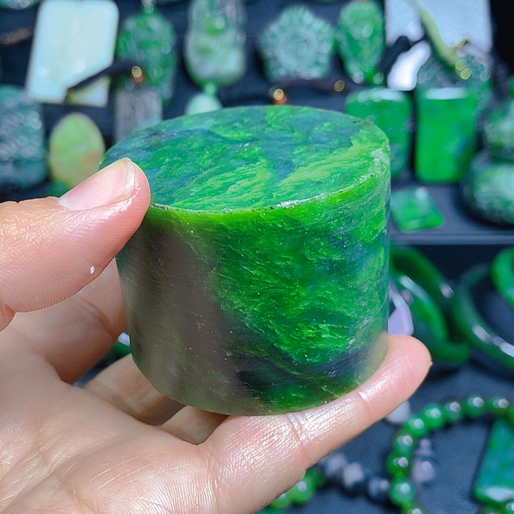 和田玉（碧玉）未镶嵌珠宝半成品