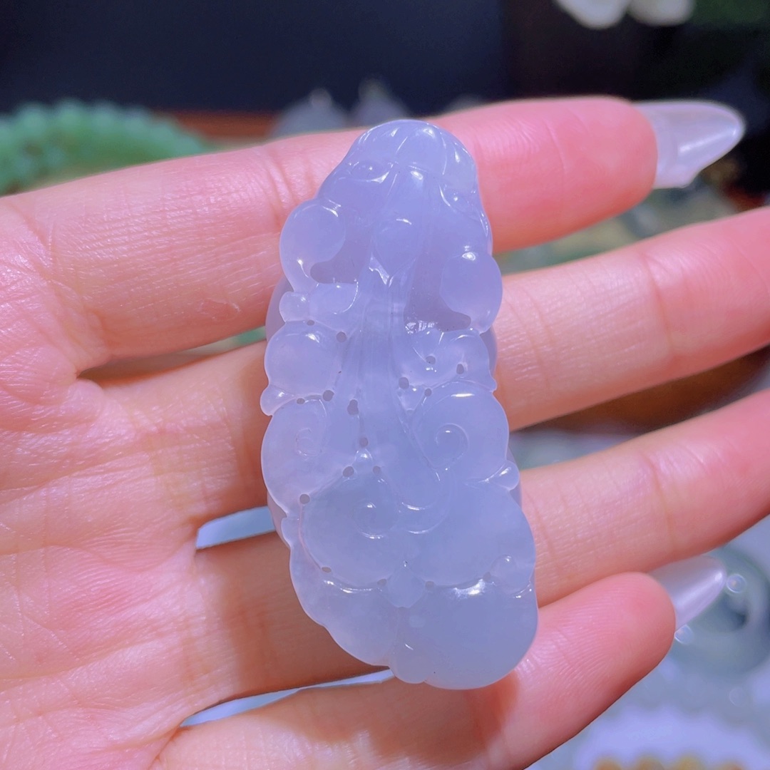 翡翠颈饰未镶嵌貔貅