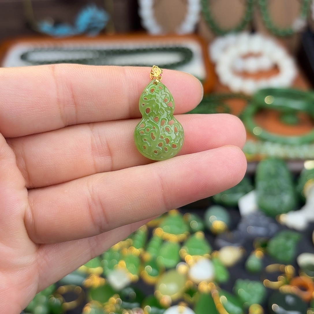 18K金镶嵌手链和田玉（糖玉）