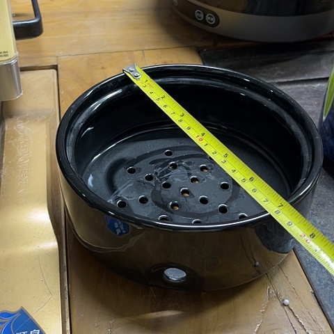 微瑕，不能明火，口径17高7，2个黑色