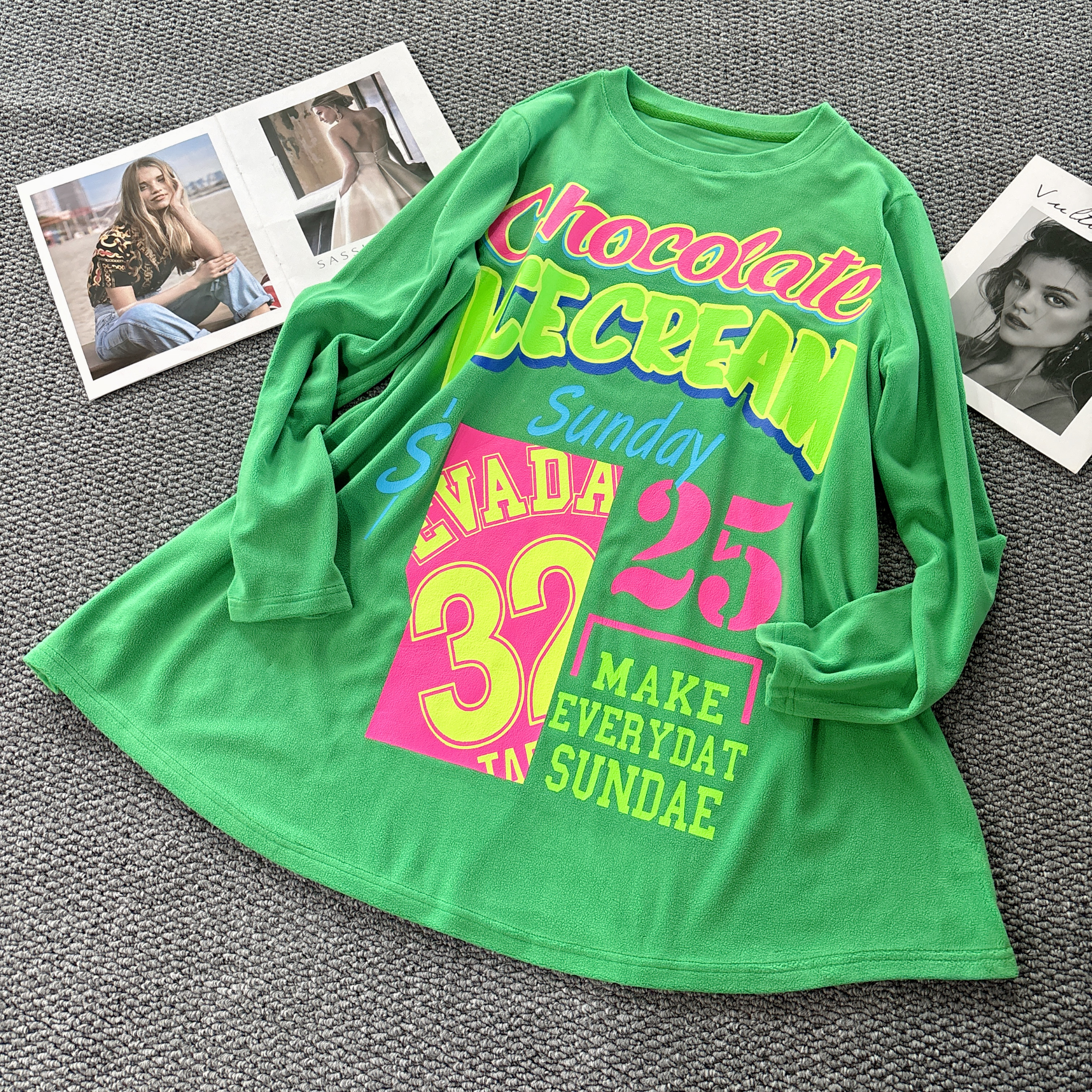 F0811秋冬设计师定制款弹力摇粒绒25号印花A版大版圆领打底衫