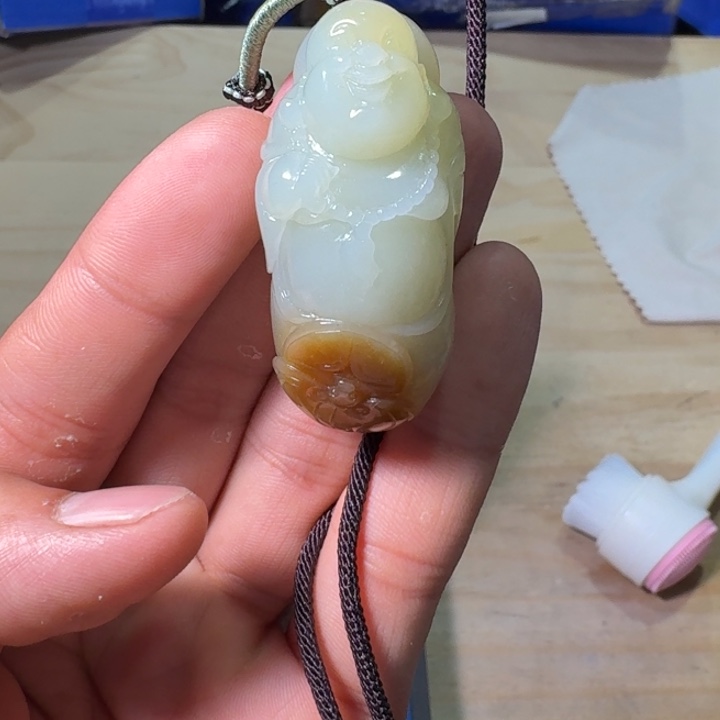 未镶嵌和田玉（糖玉）挂件