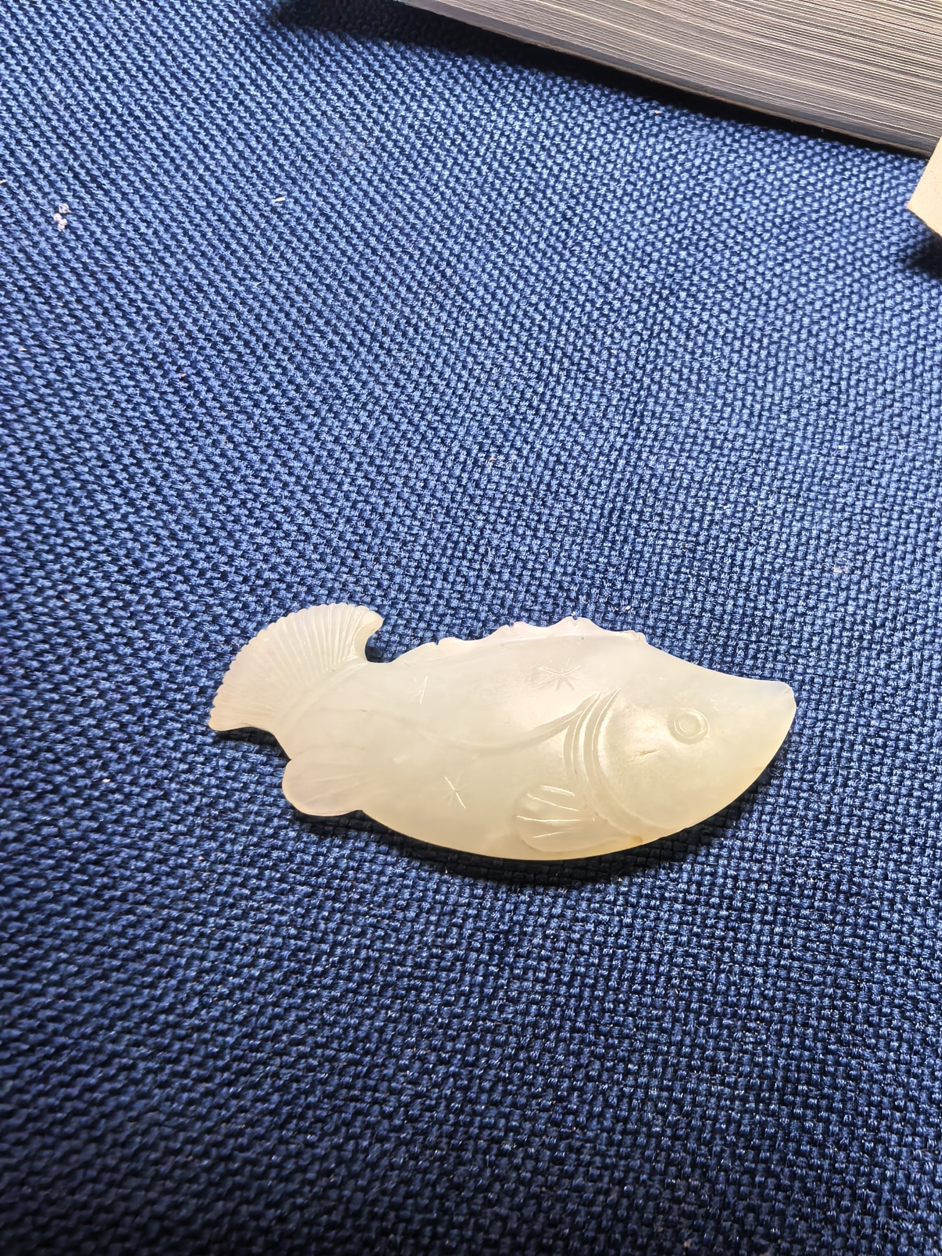 和田玉，年年有鱼挂件把件