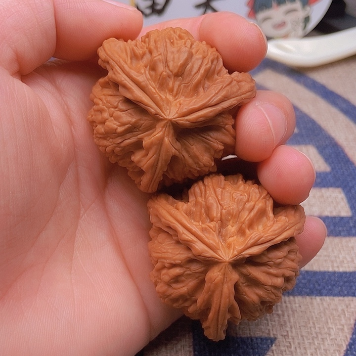 吊坠文玩核桃高****作三棱