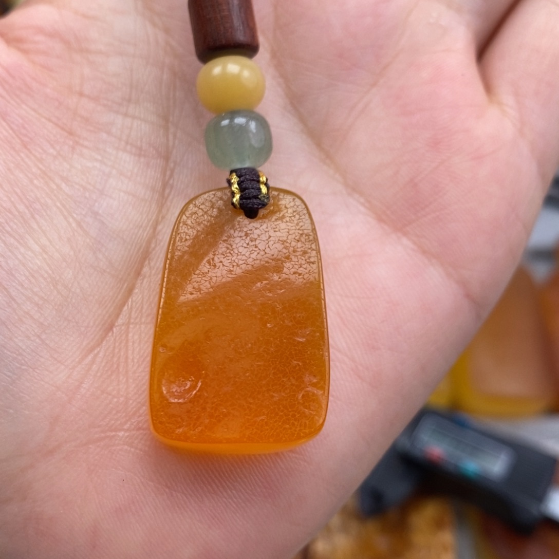 琥珀吊坠(赠链)未镶嵌