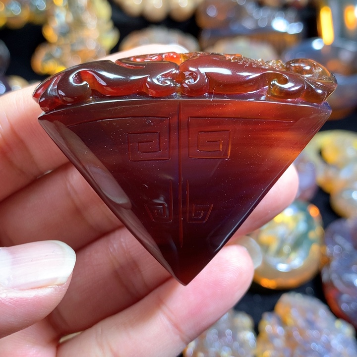 琥珀颈饰未镶嵌血珀俏色龙凤仿古
