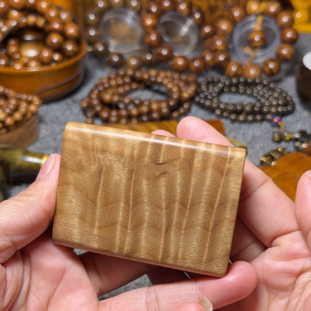 金丝楠无事牌小叶