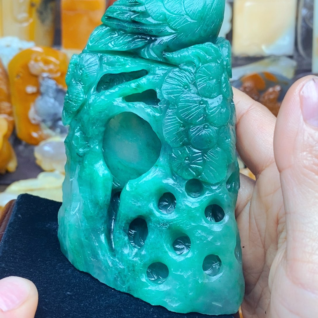 石英质玉（黄龙玉）颈饰未镶嵌