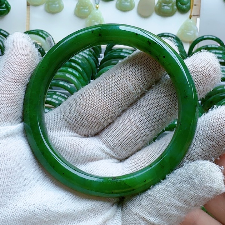 和田玉（碧玉）手镯未镶嵌