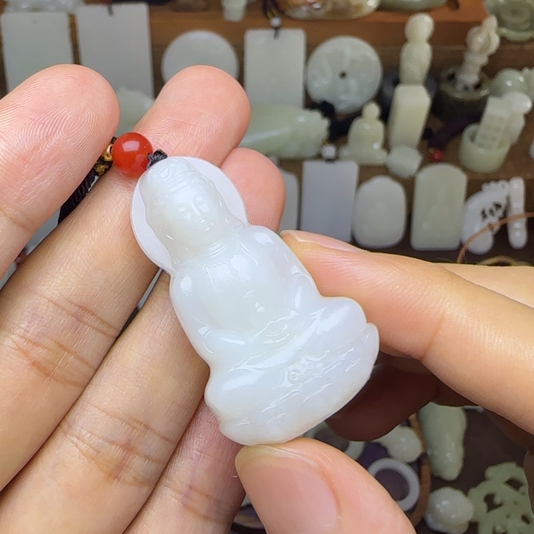 精***神和田玉未镶嵌挂件