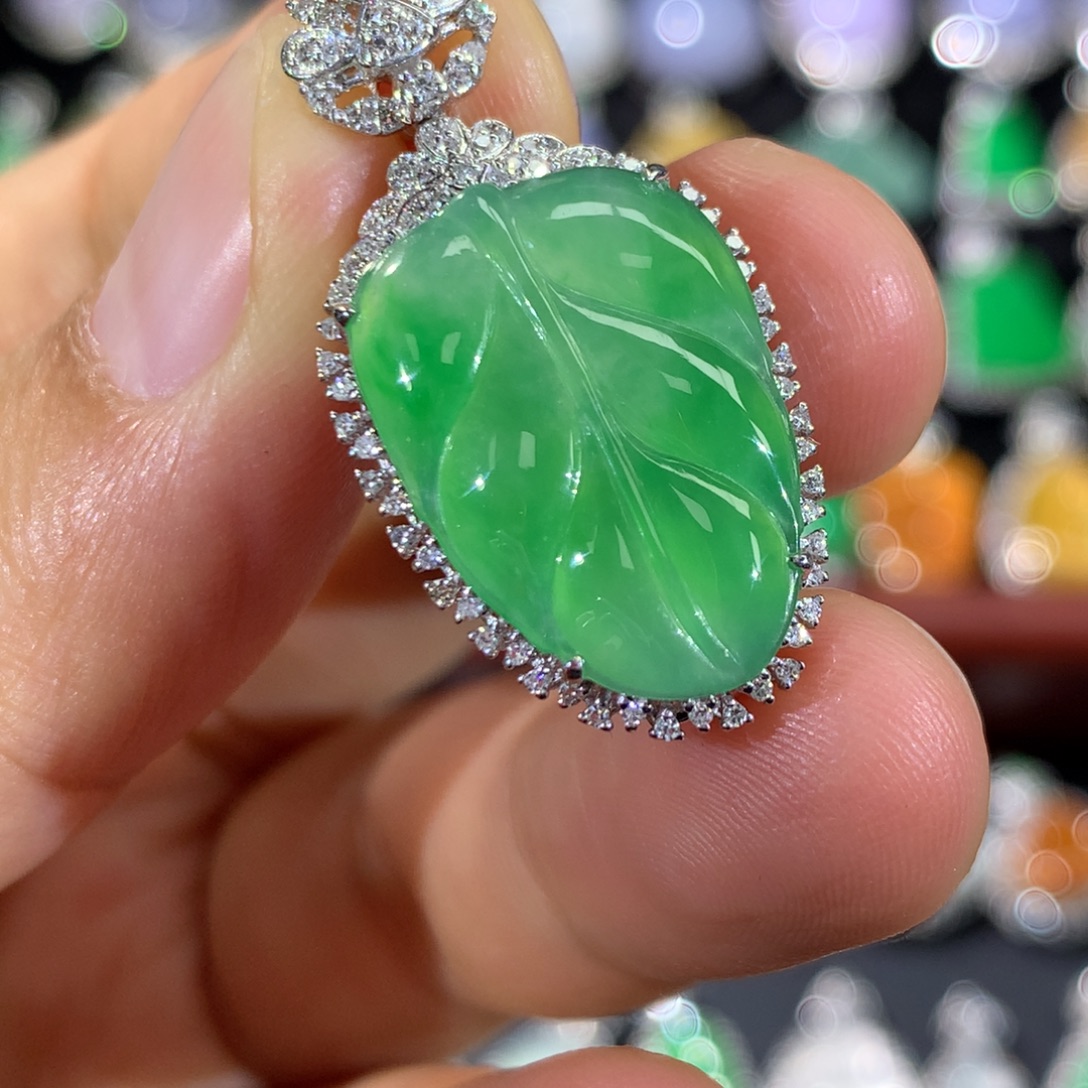 翡翠18K金镶嵌吊坠(不含链)签收后48小时鉴赏期