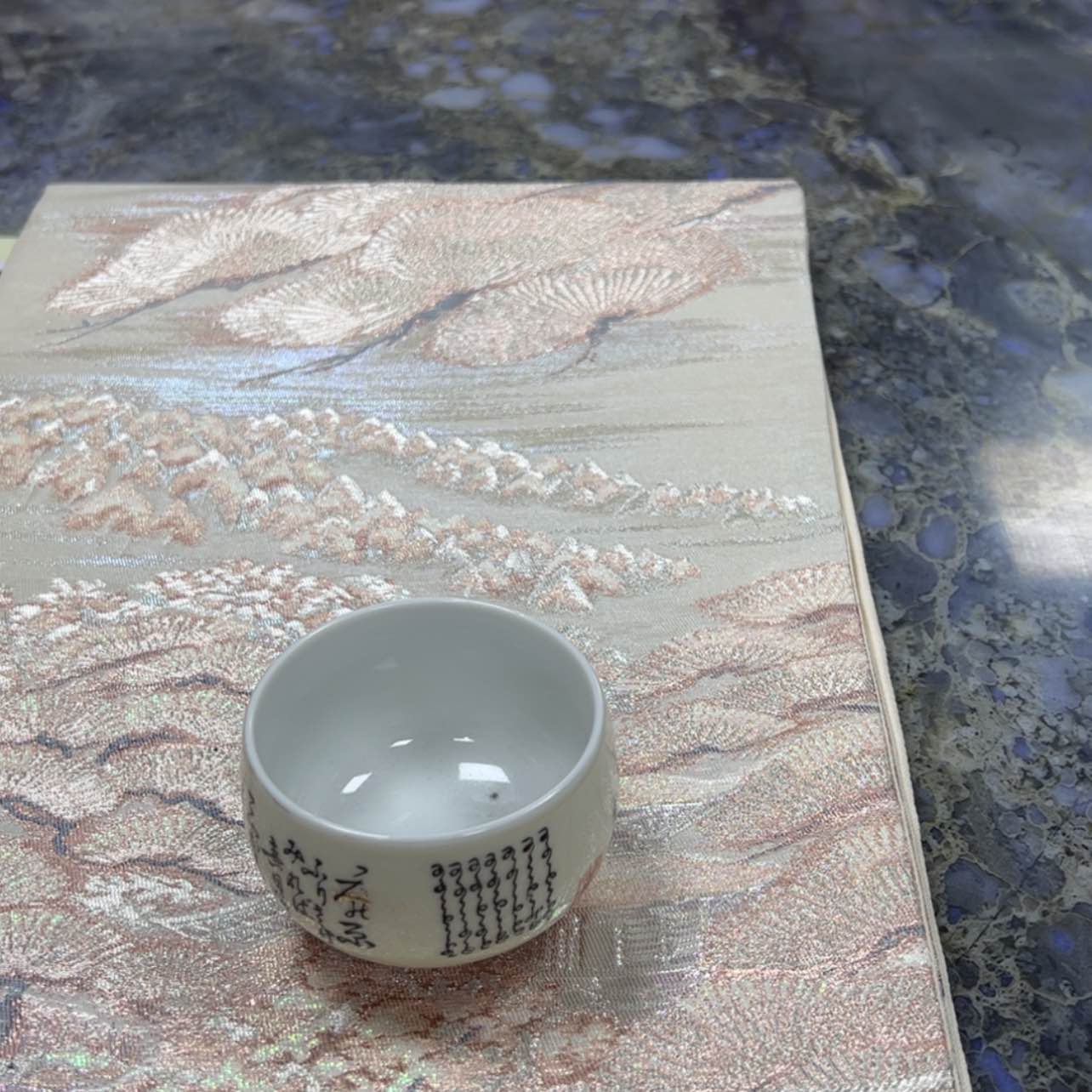 【闪购商品】宋****铺陶瓷马克杯带盖勺