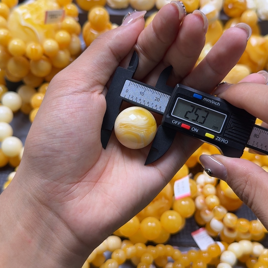 未镶嵌蜜蜡珠宝奇石