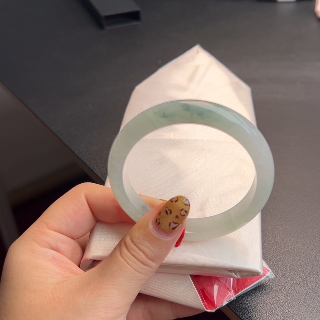 翡翠未镶嵌手镯53