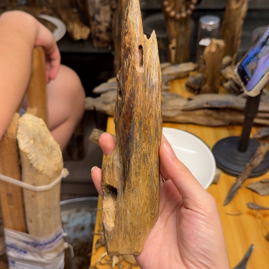 沉香碎屑沉香白棋块料57克