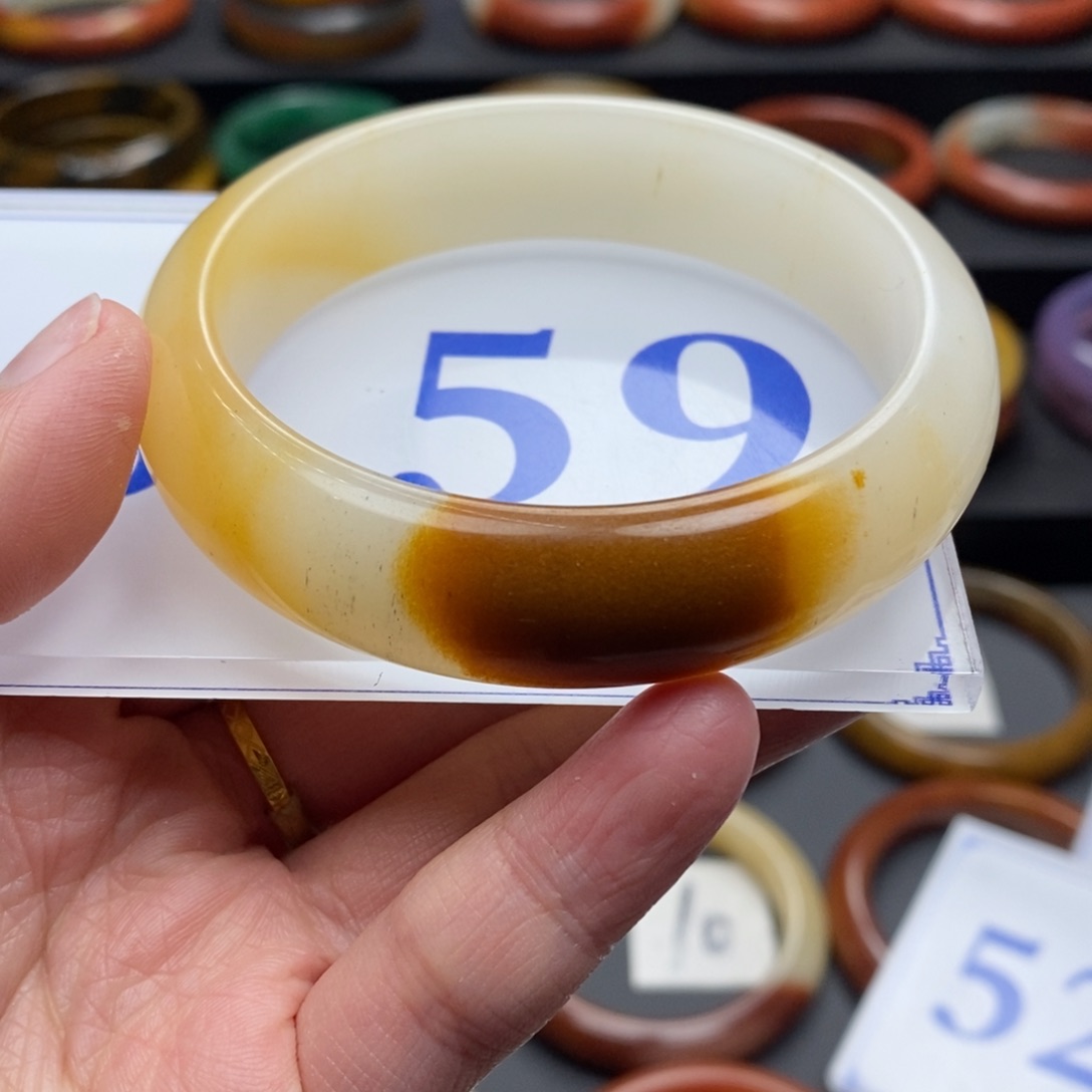 石英质玉（黄龙玉）手镯未镶嵌