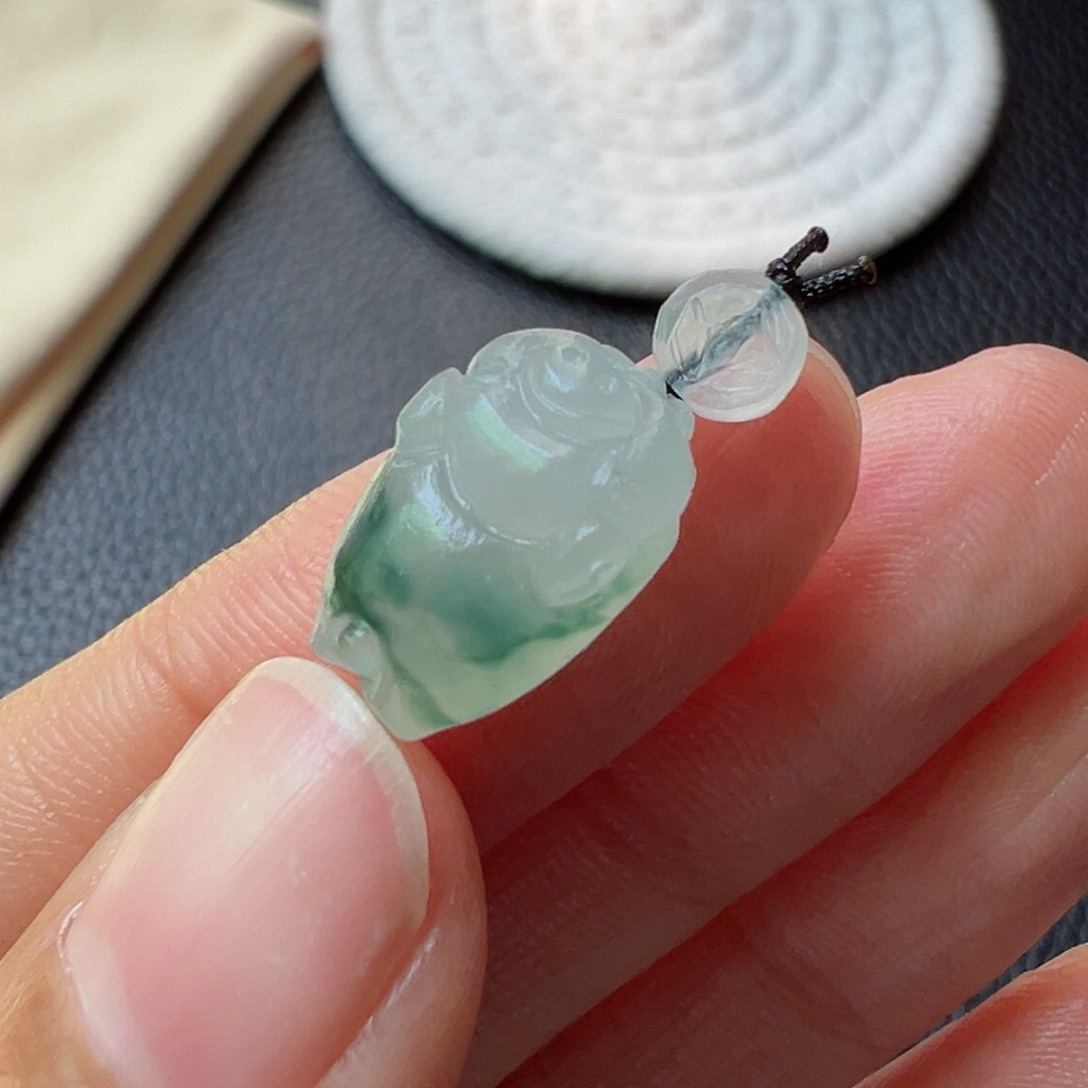 定制翡翠未镶嵌小猪