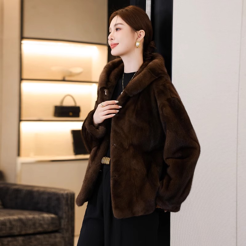 水貂毛皮一体草外套女整貂裘皮时尚连帽年轻天鹅绒貂皮大衣短款