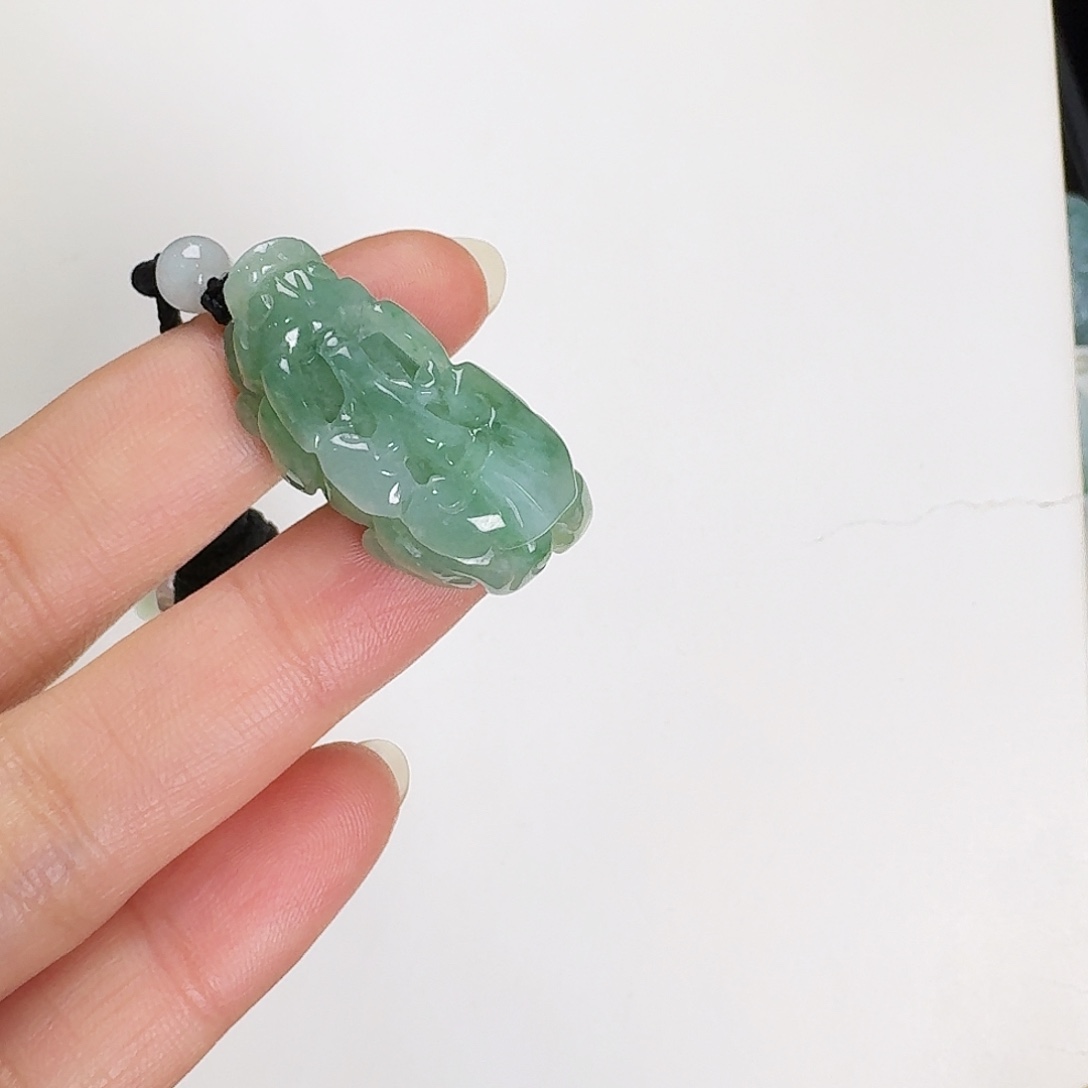 翡翠颈饰未镶嵌貔貅吊坠