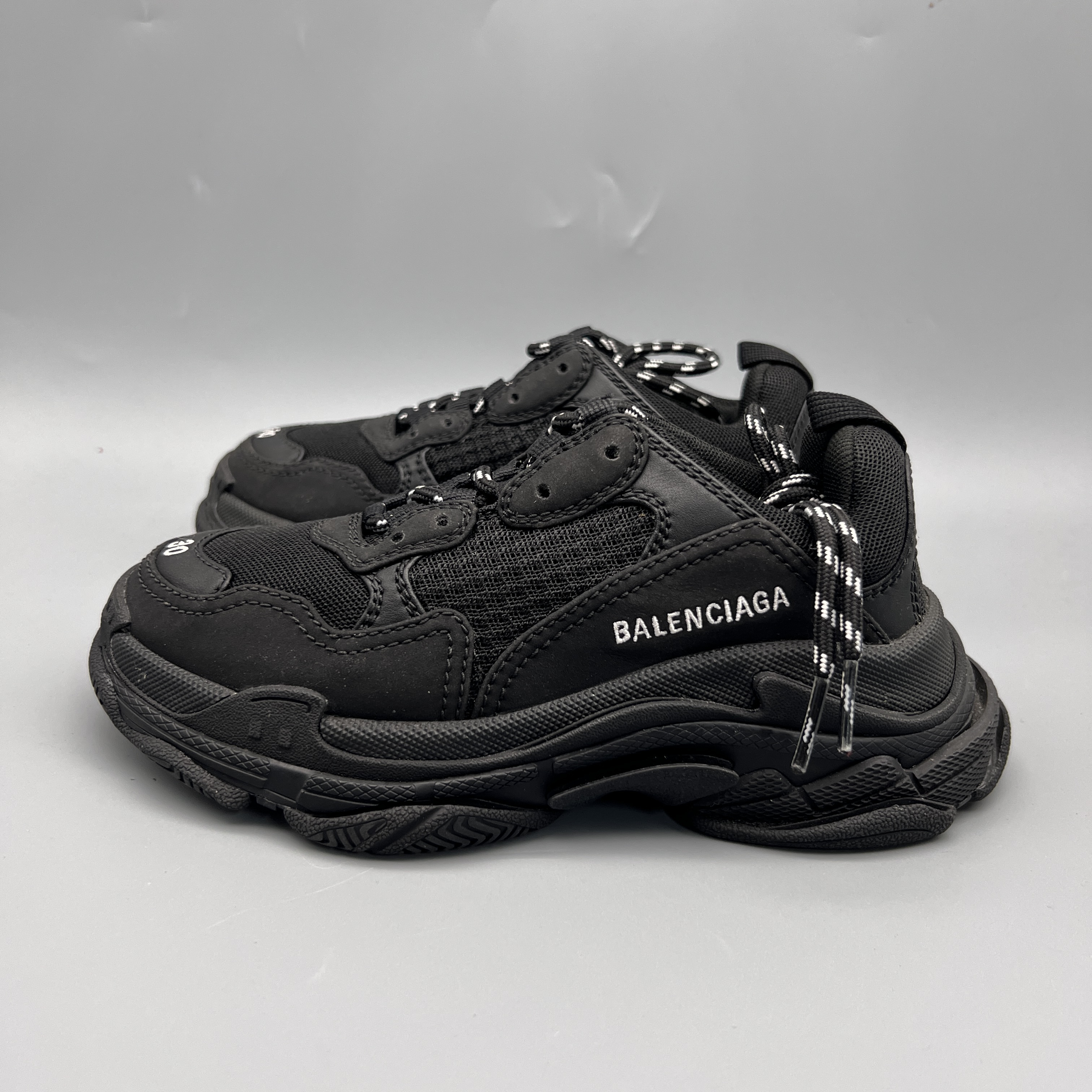 95新 Balenciaga/巴黎世家 027 黑色 童鞋 30码