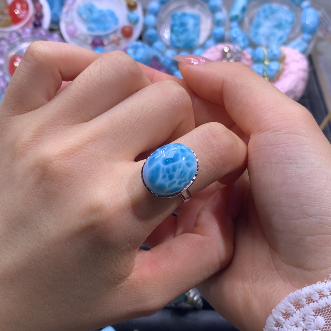 针钠钙石（海纹石）未镶嵌戒指颜色略差异