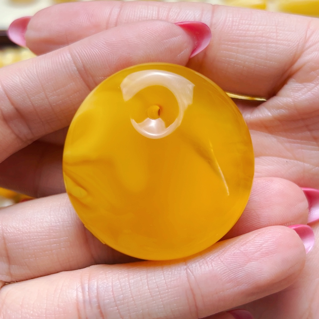 未镶嵌蜜蜡裸石41mm公主扣 17.51g